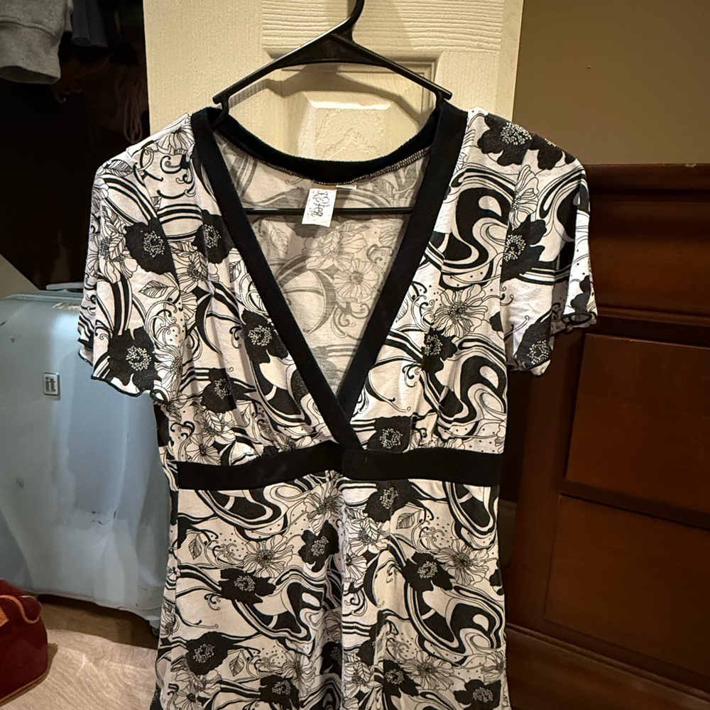 Black and White Floral Top